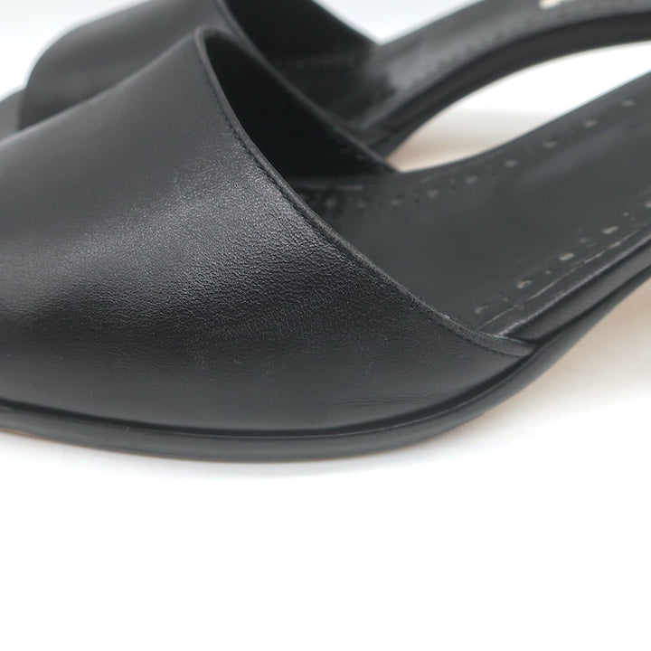 Manolo Blahnik Araspemu Mules Black Leather Size 41 Kitten Heel Slide Sandals