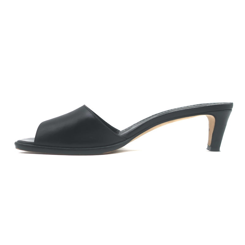 Manolo Blahnik Araspemu Mules Black Leather Size 41 Kitten Heel Slide Sandals