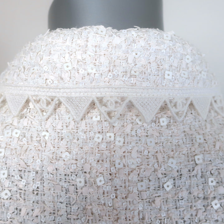 Chanel CC Embroidered Lace-Trim Sequined Tweed Jacket Cream Size 42