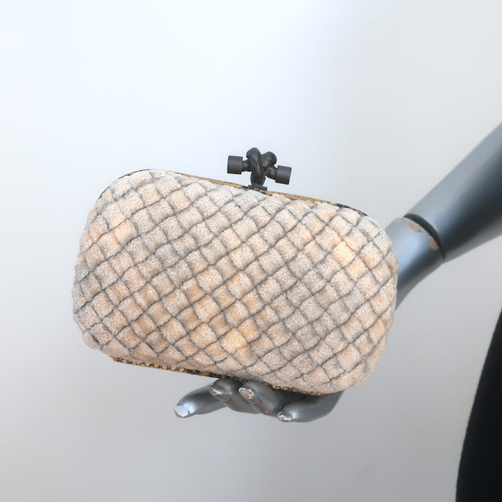 Pre-loved/Used Bottega Veneta Handbags: $895