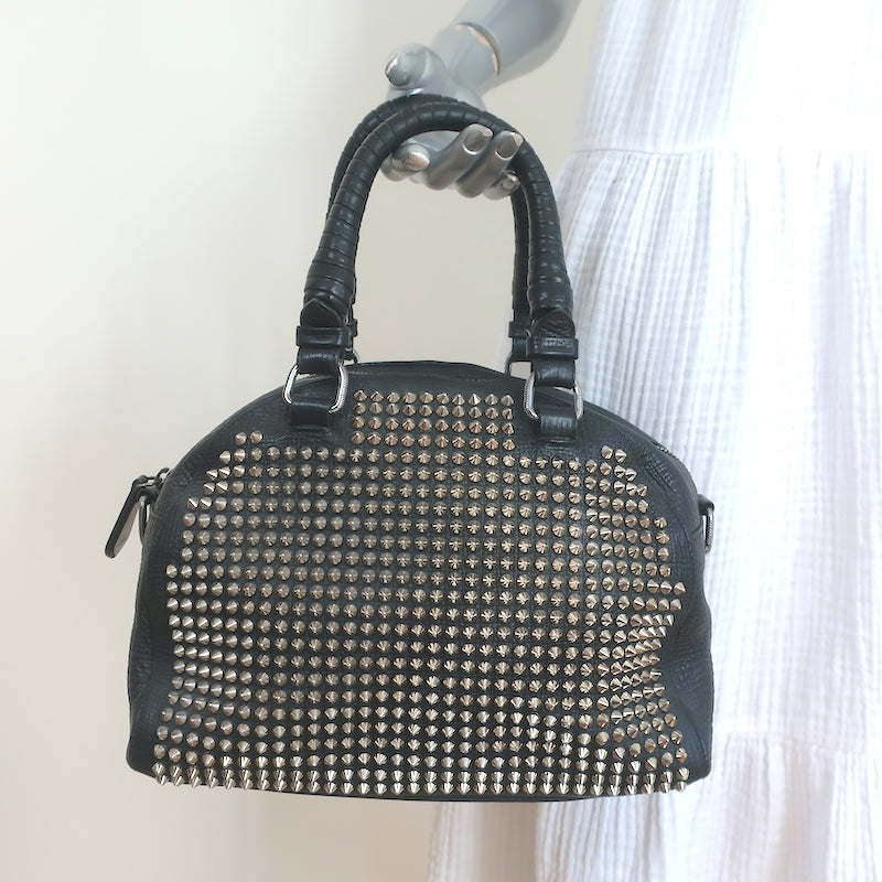 Pre-loved/Used Christian Louboutin Handbags: $630