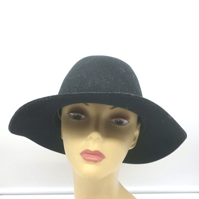 Pre-loved/Used Rag & Bone Women's Hats: $115