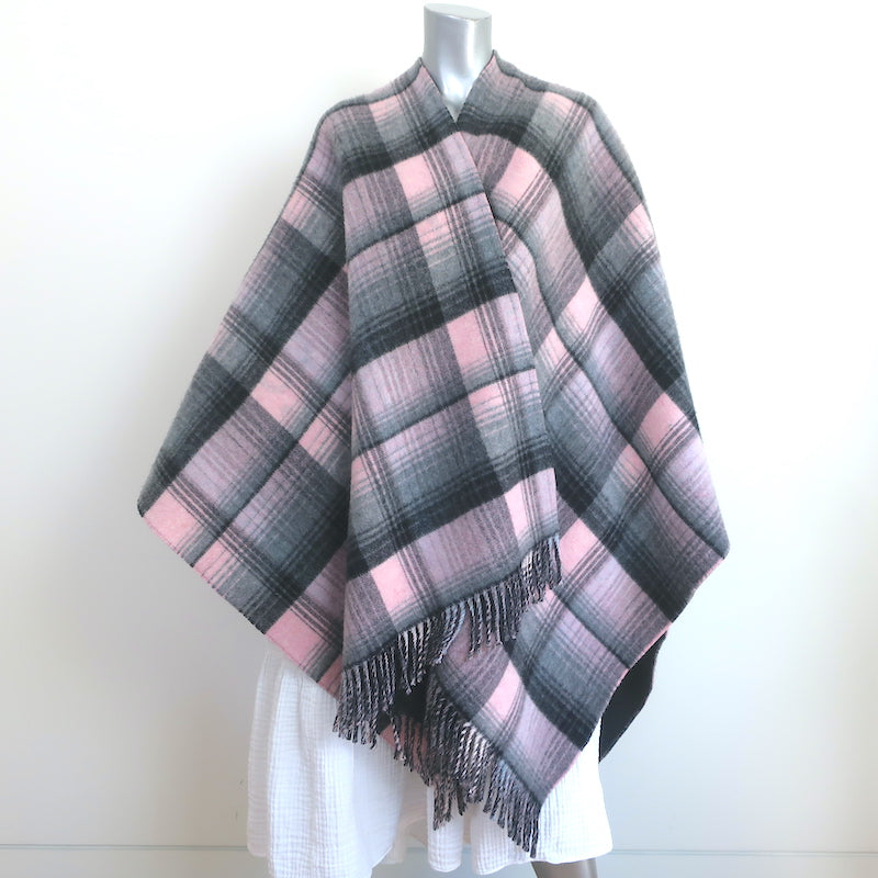 Gucci Reversible GG Plaid Poncho Dark Gray &amp; Pink Wool