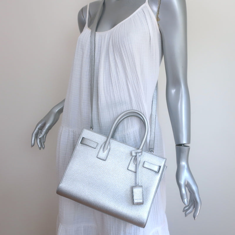 Pre-loved/Used Yves Saint Laurent Handbags: $950