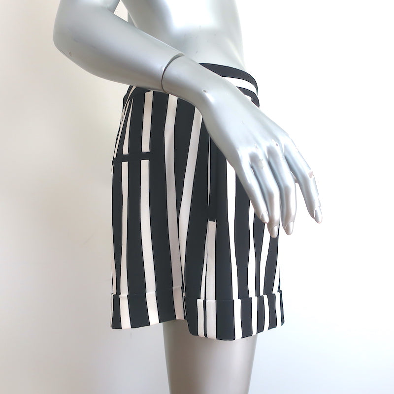 Alice + Olivia Conry Shorts Black &amp; White Striped Crepe Size 8