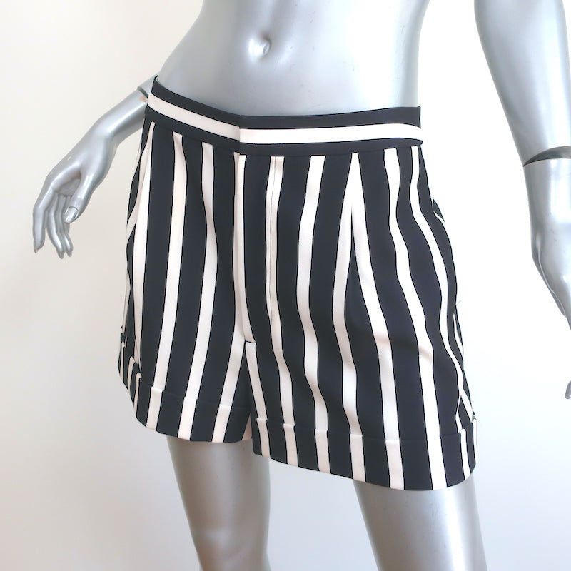 Alice + Olivia Conry Shorts Black &amp; White Striped Crepe Size 8