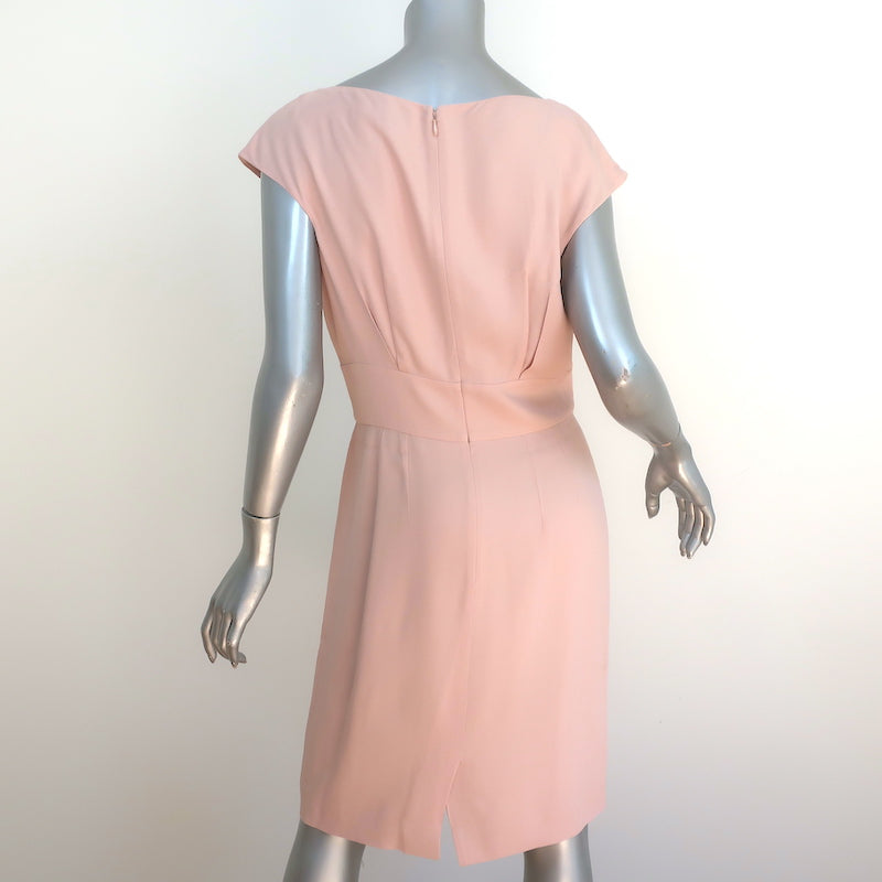 Christian Dior Cap Sleeve Sheath Dress Light Pink Crepe Size US 8 Celebrity Owned Christian Dior Cap Sleeve Sheath Dress Light Pink Crepe Size US 8 Celebrity Owned