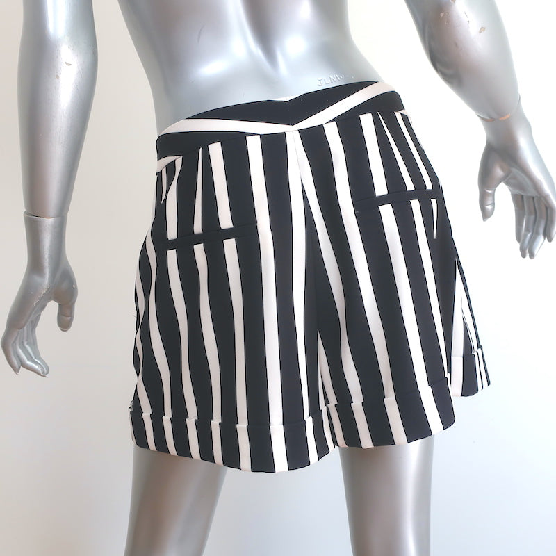 Alice + Olivia Conry Shorts Black &amp; White Striped Crepe Size 8