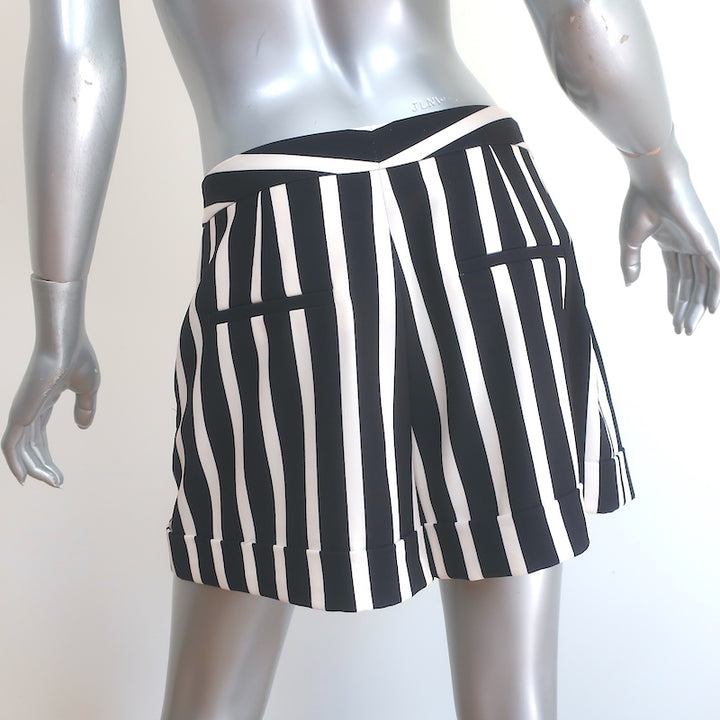 Alice + Olivia Conry Shorts Black &amp; White Striped Crepe Size 8