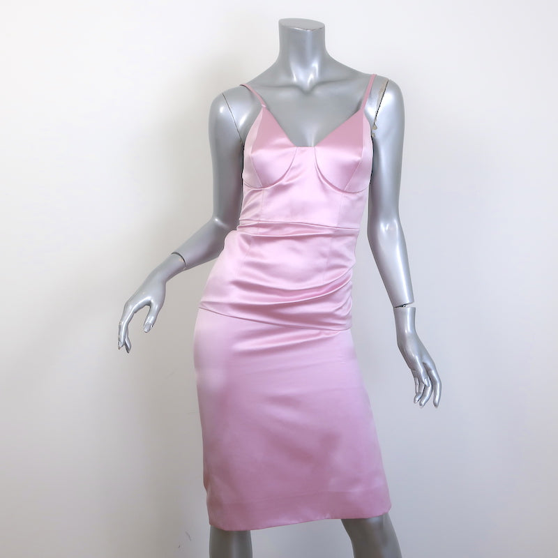Gucci Duchesse Satin Midi Dress Pink Silk Size 36 Celebrity Owned Gucci Duchesse Satin Midi Dress Pink Silk Size 36 Celebrity Owned