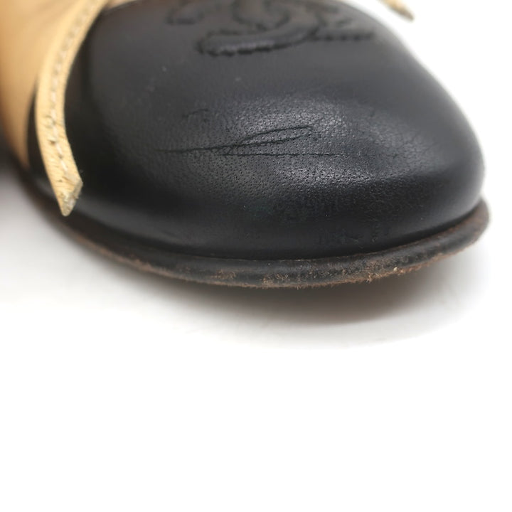 Chanel CC Cap Toe Ballet Flats Beige &amp; Black Lambskin Leather Size 38
