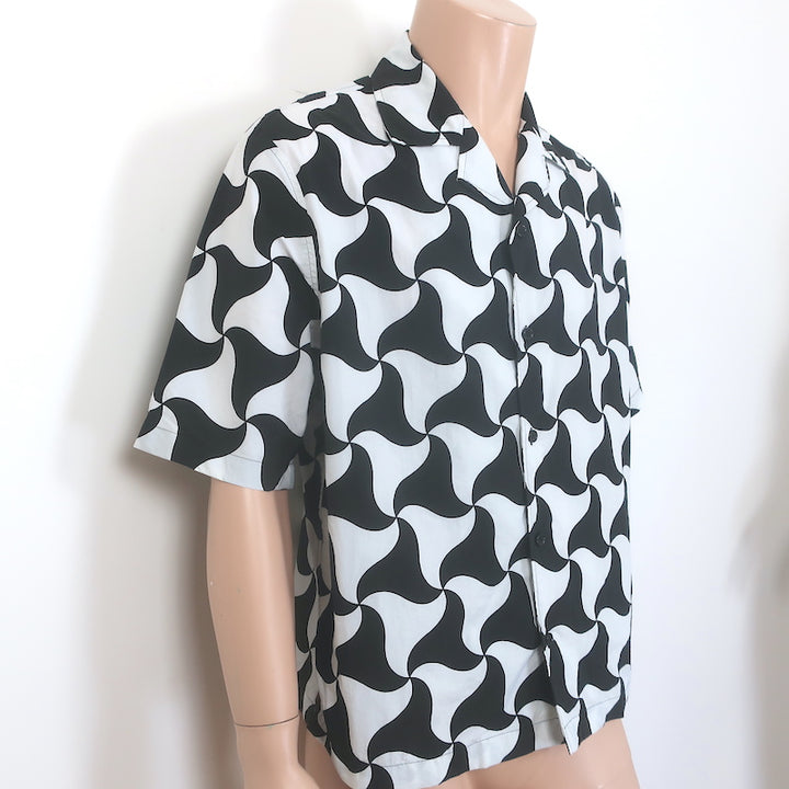Bottega Veneta Wavy Triangle Print Short Sleeve Shirt Black/White Size 48
