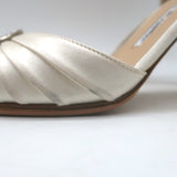 Manolo Blahnik Sedaraby Crystal-Buckle d'Orsay Pumps Ivory Satin Size 38.5