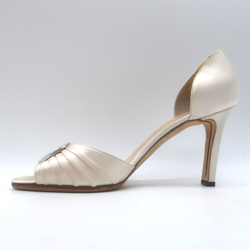 Manolo Blahnik Sedaraby Crystal-Buckle d&