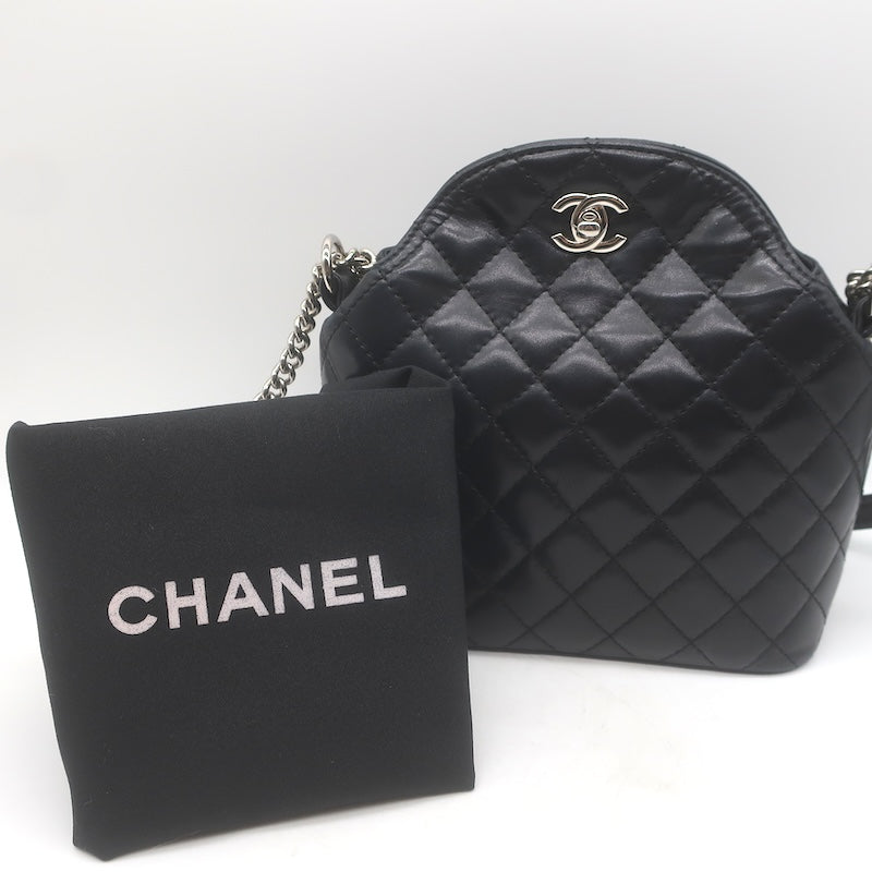 Chanel 2011 Quilted Lambskin Leather Chain-Strap Small Crossbody Bag Black