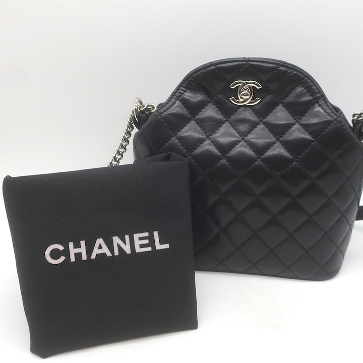 Chanel 2011 Quilted Lambskin Leather Chain-Strap Small Crossbody Bag Black
