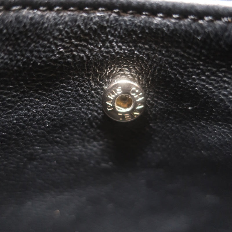 Chanel 2011 Quilted Lambskin Leather Chain-Strap Small Crossbody Bag Black