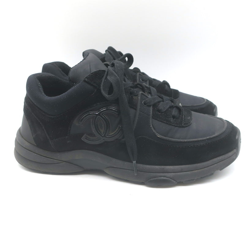 Chanel 22S CC Low Top Sneakers Black Suede &amp; Nylon Size 39