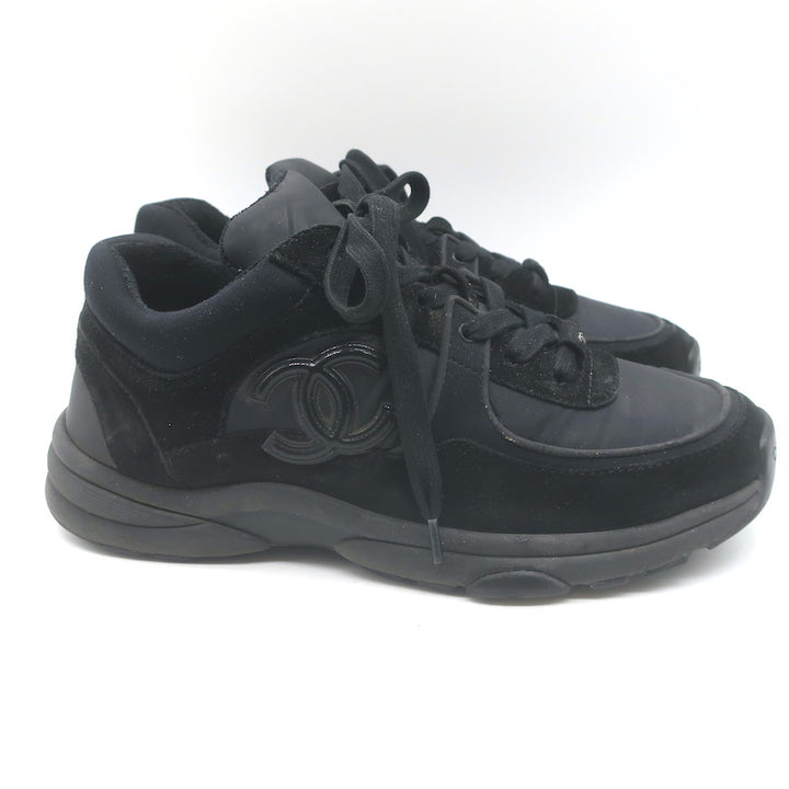 Chanel 22S CC Low Top Sneakers Black Suede &amp; Nylon Size 39
