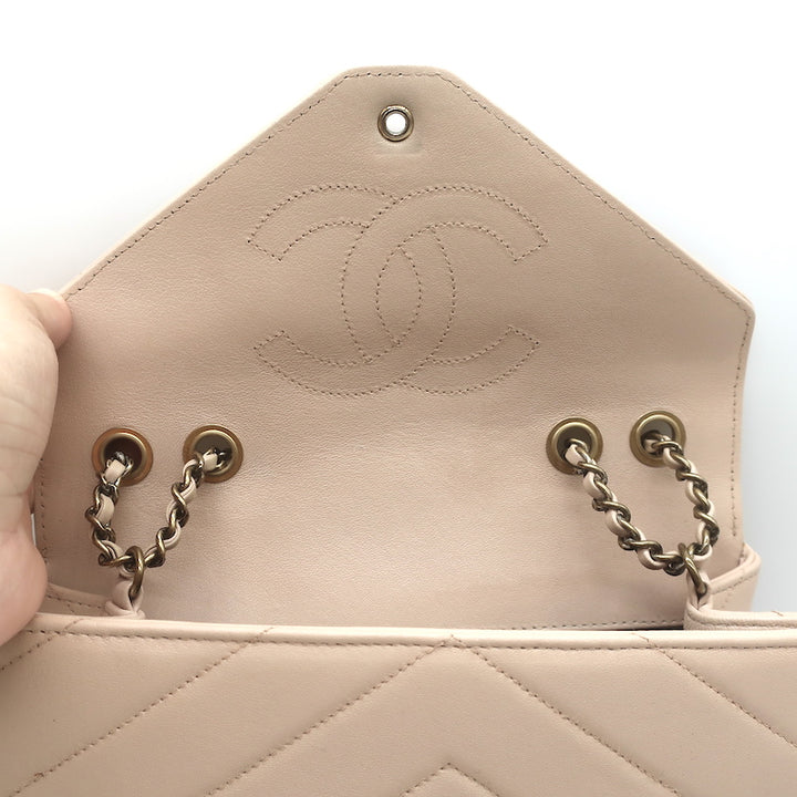Chanel 2016 Coco Envelope Flap Bag Beige Chevron Quilted Leather Crossbody