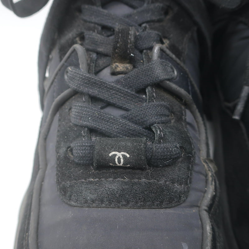 Chanel 22S CC Low Top Sneakers Black Suede &amp; Nylon Size 39