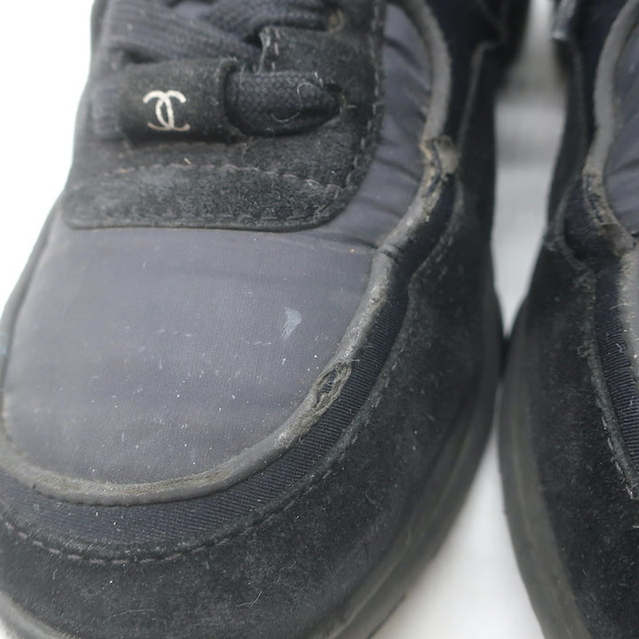 Chanel 22S CC Low Top Sneakers Black Suede &amp; Nylon Size 39