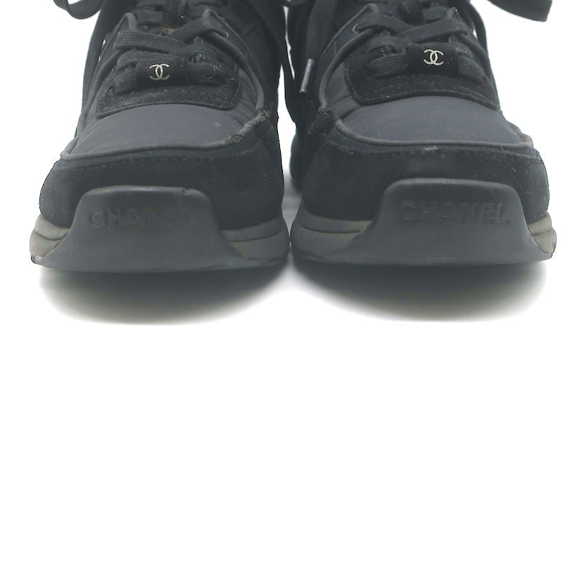 Chanel 22S CC Low Top Sneakers Black Suede &amp; Nylon Size 39