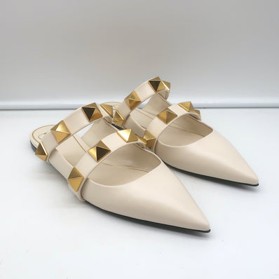 Pre-loved/Used Valentino Women's Flats: $650