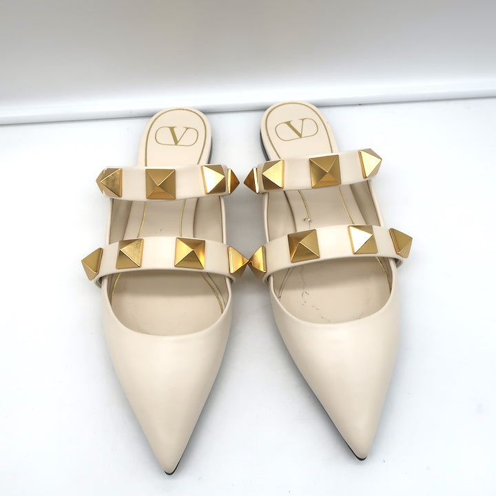 Valentino Roman Stud Mules Cream Leather Size 39 Pointed Toe Flats NEW