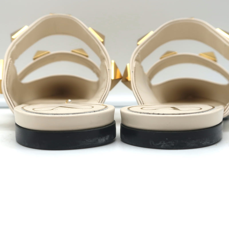 Valentino Roman Stud Mules Cream Leather Size 39 Pointed Toe Flats NEW