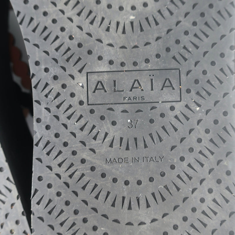Alaia Chamois Minimal Flatform Sandals Black Scalloped Suede Size 37