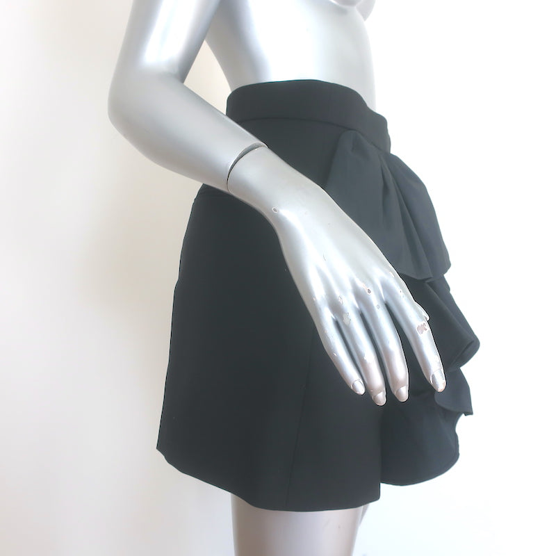 Alexander McQueen Ruffled Wool Shorts Black Size 40 NEW