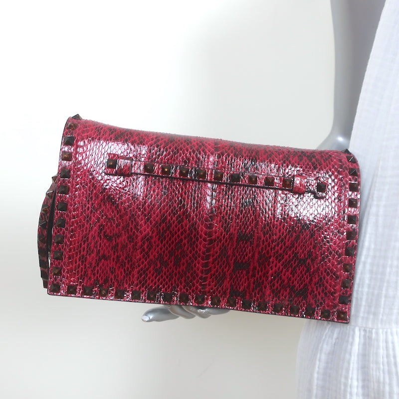 Pre-loved/Used Valentino Handbags: $895