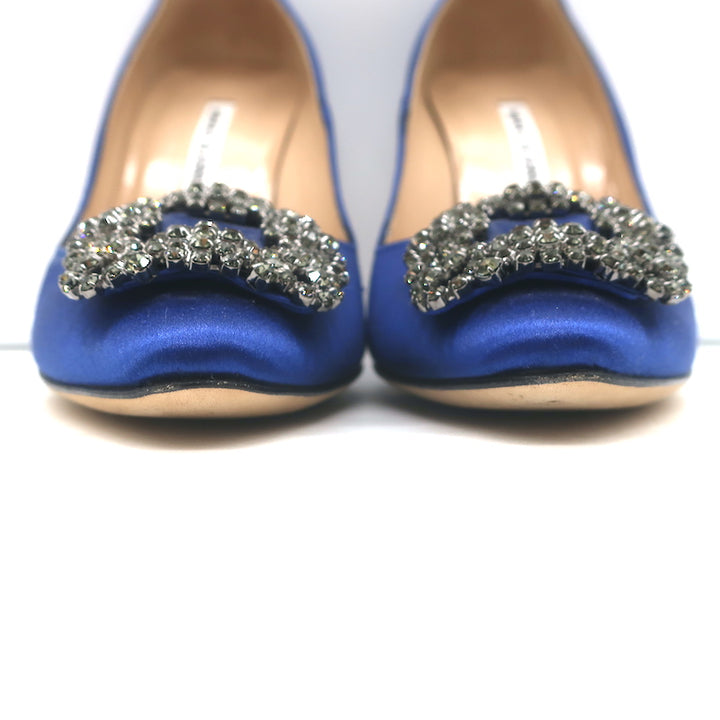 Manolo Blahnik Hangisi 105 Crystal-Buckle Pumps Royal Blue Satin Size 38