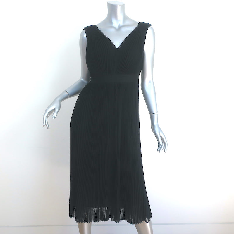 Christian Dior Pleated Knit Midi Dress Black Wool-Silk Size 38 Celebrity Owned Christian Dior Pleated Knit Midi Dress Black Wool-Silk Size 38 Celebrity Owned