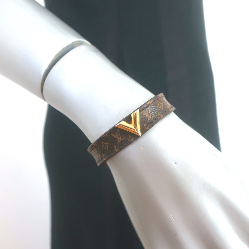 Louis Vuitton Essential V Bracelet Brown Monogram Canvas Size 17 –  Celebrity Owned