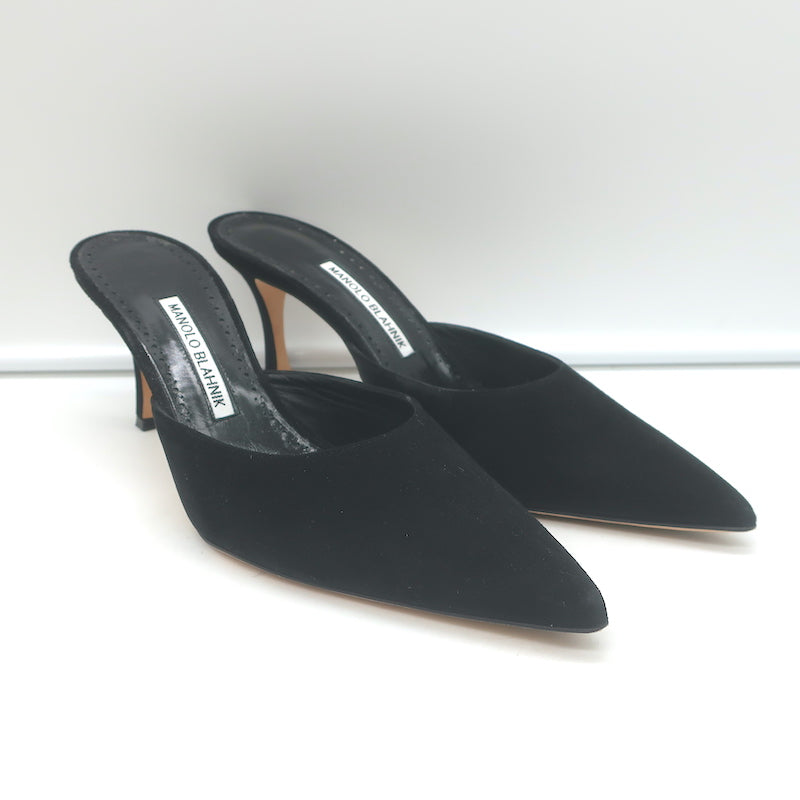 Manolo Blahnik Arriga Mules Black Suede Size 41 Pointed Toe Heels