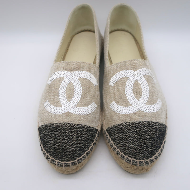 Chanel Sequin CC Cap Toe Espadrilles Beige &amp; Black Canvas Size 37 NEW