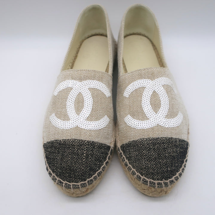 Chanel Sequin CC Cap Toe Espadrilles Beige &amp; Black Canvas Size 37 NEW