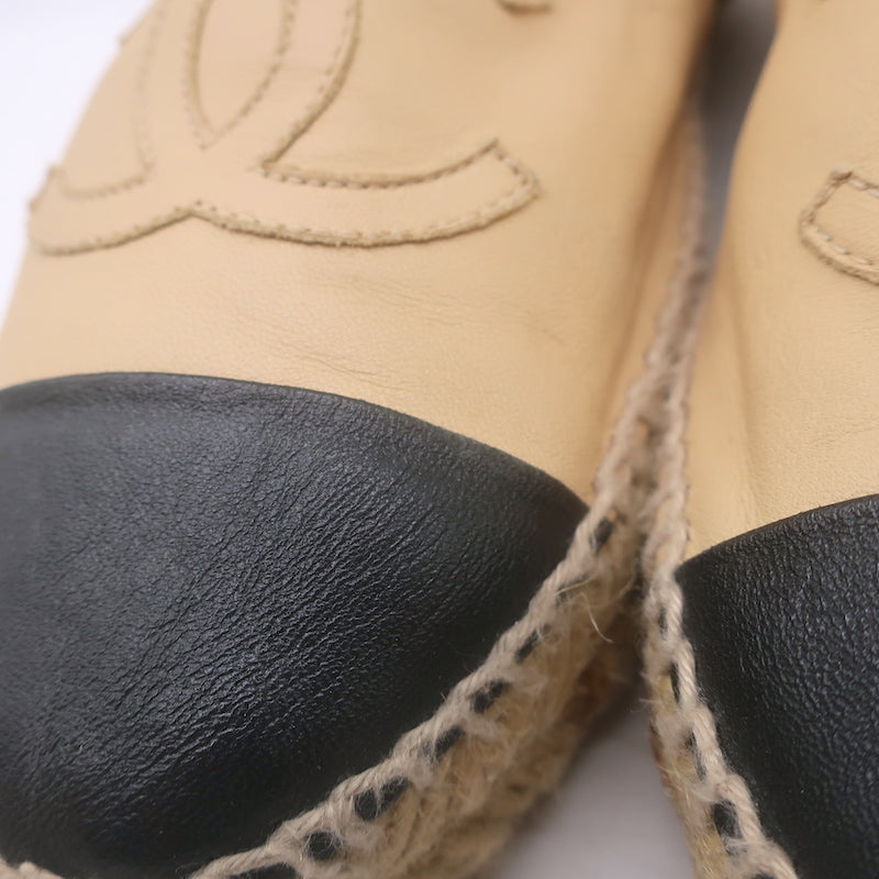 Chanel CC Cap Toe Espadrilles Beige &amp; Black Lambskin Leather Size 37