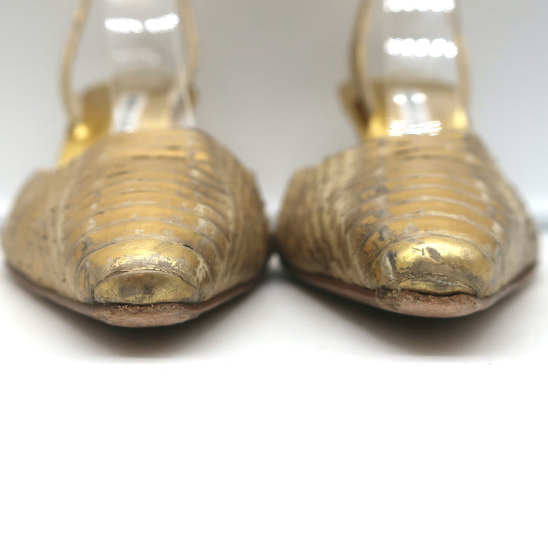 Manolo Blahnik Carolyne Slingback Pumps Gold Snakeskin Size 37 Pointed Toe Heels