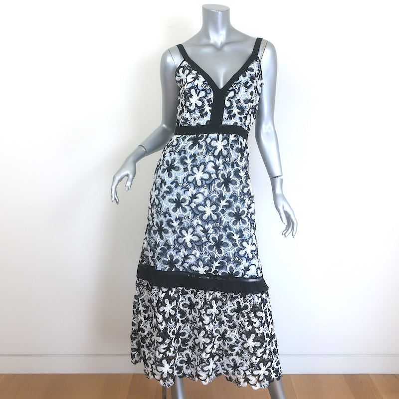 Self-Portrait Floral Guipure Lace Midi Dress Blue/White Size US 6 Celebrity Owned Self-Portrait Floral Guipure Lace Midi Dress Blue/White Size US 6 Celebrity Owned