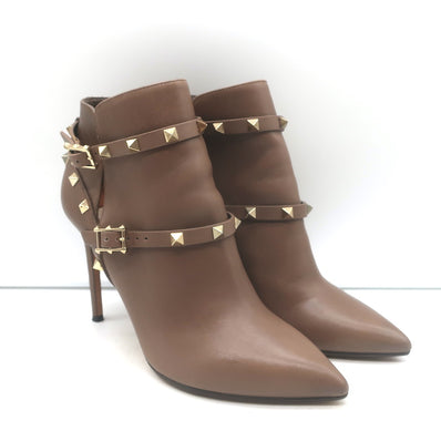 Here are suggested alt tags (mapped to each image id in order). Each includes brand, product type, color/material, and that it is pre-owned, kept under 125 characters and written for luxury resale context. - id 25891304210487: Valentino Rockstud double-strap ankle boots, brown leather, authentic pre-owned pair, size 38.5 - id 25891304570935: Valentino Rockstud boots side view, brown leather with double straps, authentic pre-owned - id 25891304800311: Valentino Rockstud boots back view, brown leather heel wi