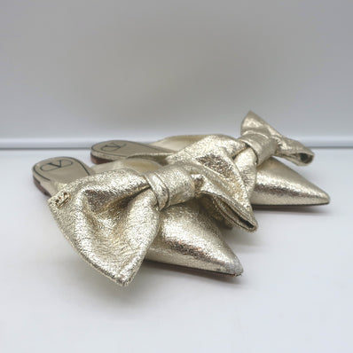 Valentino Unchateau bow mules, gold metallic cracked leather, authentic pre-owned luxury flat, EU 38.5