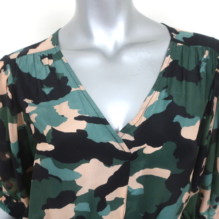 Velvet by Graham &amp; Spencer Dress Saskia Camo Print Crepe Size Medium NEW