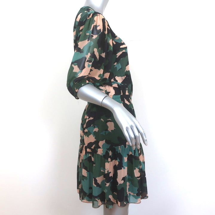 Velvet by Graham &amp; Spencer Dress Saskia Camo Print Crepe Size Medium NEW
