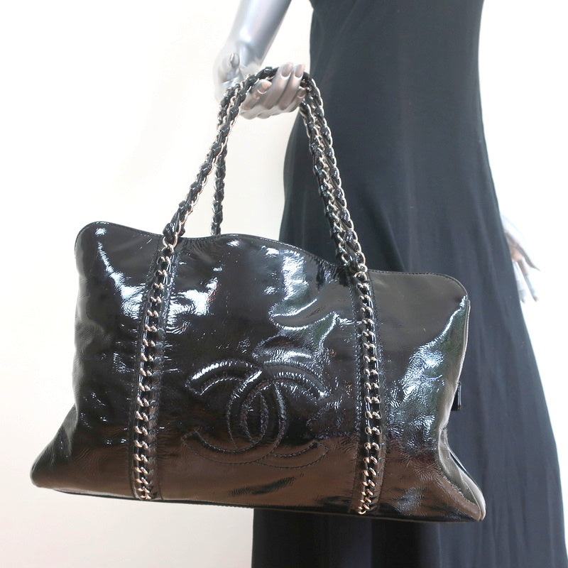 chanel patent leather crossbody bag black