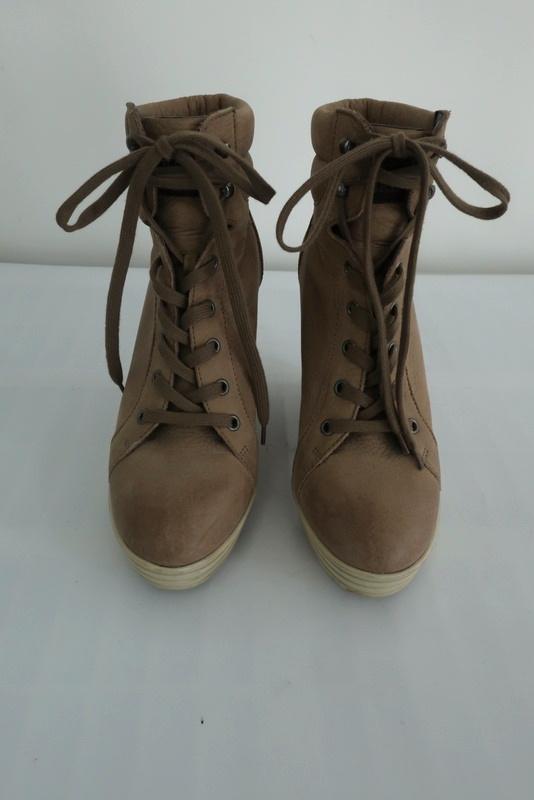 Hogan Rebel Wedge Sneakers Beige Leather Size 39.5 Lace-Up High Top available at CelebrityOwned.com img_2