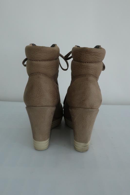 Hogan Rebel Wedge Sneakers Beige Leather Size 39.5 Lace-Up High Top available at CelebrityOwned.com img_5