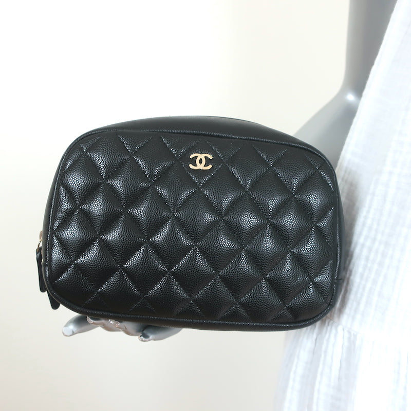 Tilbagebetale Kæmpe stor vegne Chanel Curvy Pouch Black Quilted Caviar Leather Cosmetic Bag – Celebrity  Owned